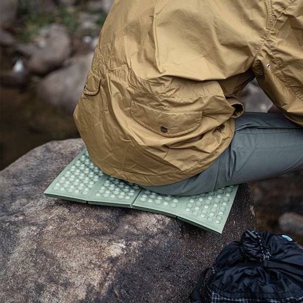 Сидушка туристична складана XPE Naturehike NH20PJ025, 15 мм, хакі з чохлом для походів та кемпінгу 57533 фото