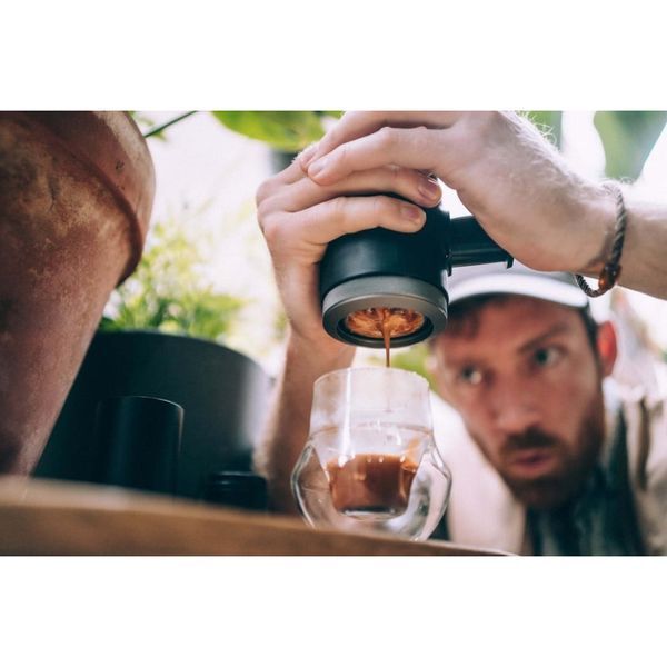 Портативна еспресо-кавоварка Wacaco Picopresso, механічна, для меленої кави 69039 фото