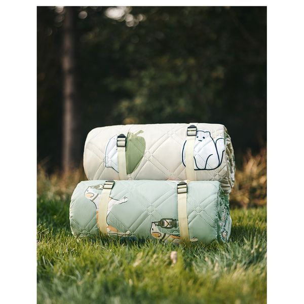 Килимок для пікніка водостійкий Naturehike CNK2350WS010, 210x240 см, світло-салатовий з принтом 68987 фото