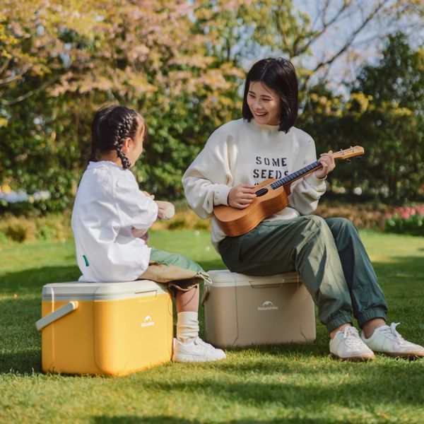 Туристичний холодильник Naturehike CNK2450CF012; 18 л; бежевий 68999 фото