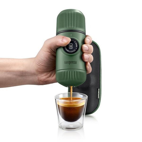 Портативна еспресо-кавоварка Wacaco Nanopresso зелена з чохлом 69049 фото
