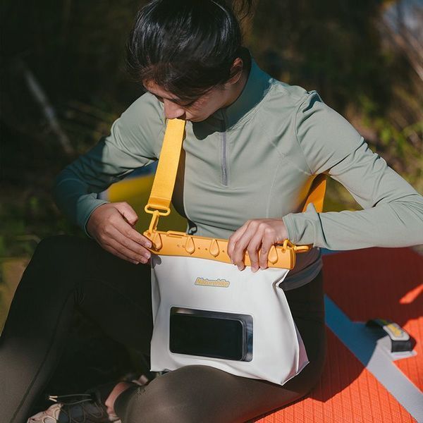 Водонепроникна сумка Naturehike CNK2300BS016; 2;6 л; жовта 65832 фото