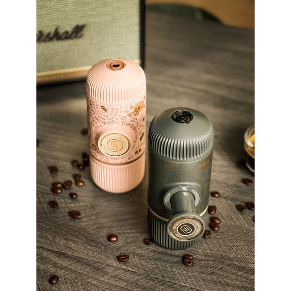 Портативна еспресо-кавоварка Wacaco Nanopresso темно-сіра з чохлом, механічна, для меленої кави 69053 фото