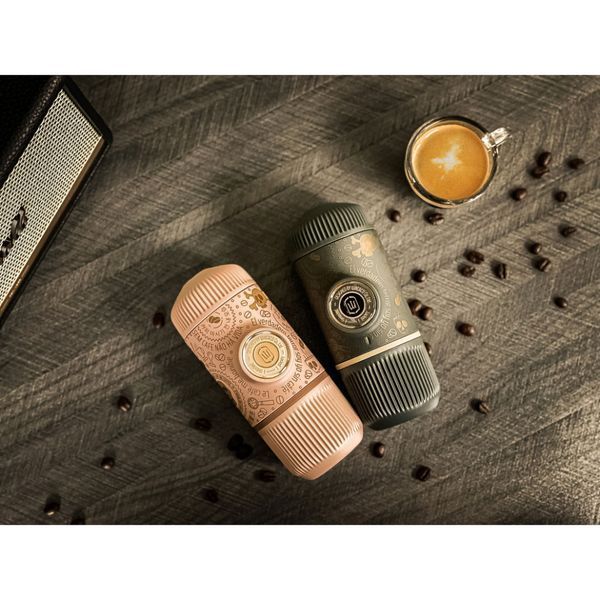 Портативна еспресо-кавоварка Wacaco Nanopresso темно-сіра з чохлом, механічна, для меленої кави 69053 фото