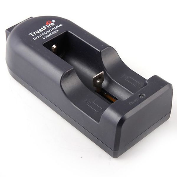Зарядний пристрій маленький 1*18650 16340 Trustfire 44813 фото