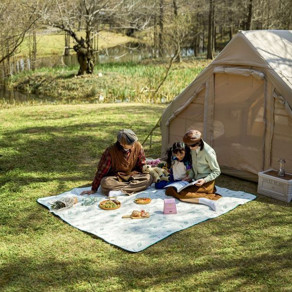 Килимок для пікніка водостійкий Naturehike CNH22DZ14004, 180&times;200 см, зелений з принтом 65461 фото