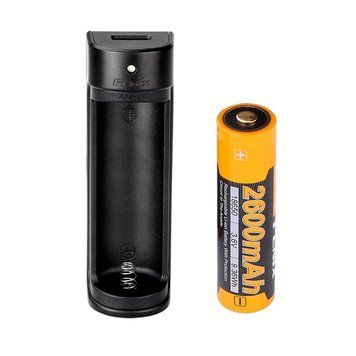 Зарядний пристрій Fenix ARE-X1 + акумулятор Fenix2600mAh 45947 фото